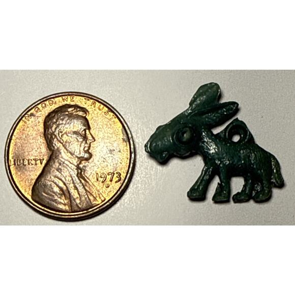 Vintage Cracker Jack Green Donkey Plastic Charm 1E - Picture 2 of 2